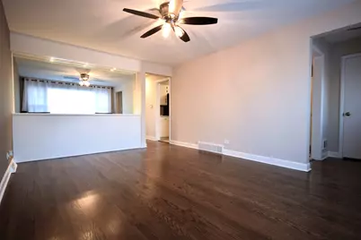 3133 W 101st Place, Evergreen Park, IL 60805 - Photo 4