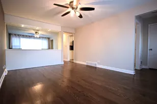 3133 W 101st Pl, Evergreen Park, IL 60805 - Photo 4