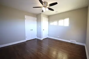 3133 W 101st Pl, Evergreen Park, IL 60805 - Photo 12