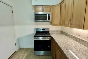 6042 N Kenmore Ave, Chicago, IL 60660 - Photo 12