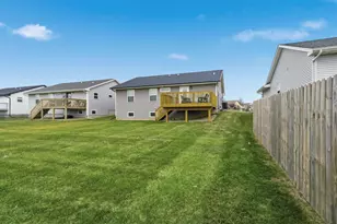 12 Misty Ln, Bloomington, IL 61705 - Photo 28