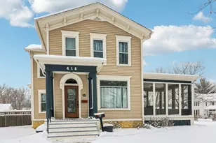 418 E Washington St, Marengo, IL 60152 - Photo 1