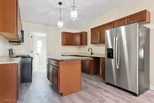 1421 Loretta Ave, Joliet, IL 60436 - Photo 4