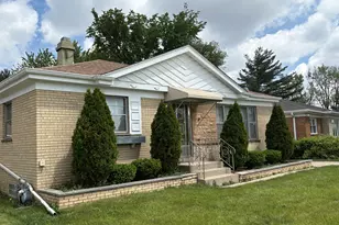 11138 Shaw St, Westchester, IL 60154 - Photo 2