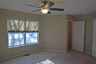 34350 N White Clover Ct, Round Lake, IL 60073 - Photo 12