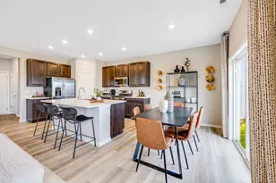 16533 W Golden Valley Ln, Lockport, IL 60441 - Photo 8