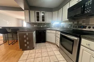 6732 W 64th Pl, Chicago, IL 60638 - Photo 10