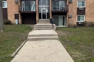 730 Hill Dr, Hoffman Estates, IL 60169 - Photo 2