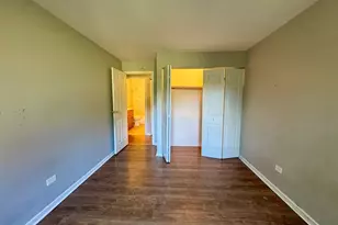 1075 Higgins Quarters Dr, Hoffman Estates, IL 60169 - Photo 12