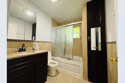 670 Lakeview Lane, Hoffman Estates, IL 60169 - Photo 10