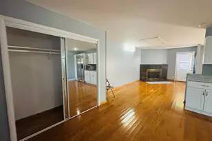 670 Lakeview Ln, Hoffman Estates, IL 60169 - Photo 4