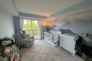500 Redondo Dr, Downers Grove, IL 60516 - Photo 14