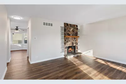 1333 Petersburg Court #0, Carol Stream, IL 60188 - Photo 4