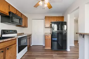 1333 Petersburg Ct, Carol Stream, IL 60188 - Photo 10