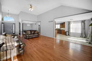 5319 Northwind Dr, Richton Park, IL 60471 - Photo 4