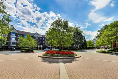 425 Village Green Road #213, Lincolnshire, IL 60069 - Photo 4