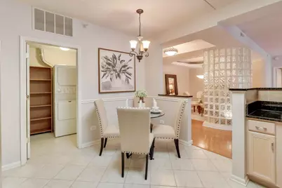 425 Village Green Road #213, Lincolnshire, IL 60069 - Photo 12