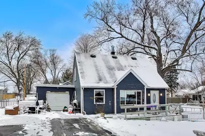 4910 Parkview Drive, McCullom Lake, IL 60050 - Photo 2