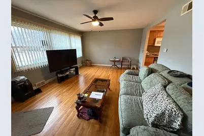 728 E Hawley Street, Mundelein, IL 60060 - Photo 2