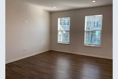 285 Lakeshore Drive, Oswego, IL 60543 - Photo 2