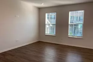 285 Lakeshore Dr, Oswego, IL 60543 - Photo 2