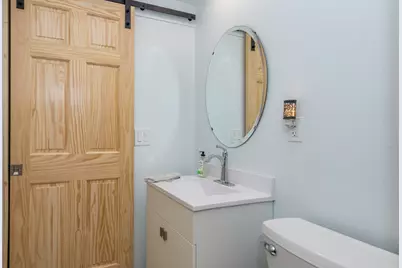 519 N Ash Street, Waukegan, IL 60085 - Photo 6