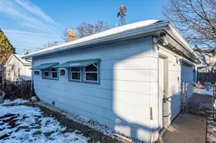 519 N Ash St, Waukegan, IL 60085 - Photo 22