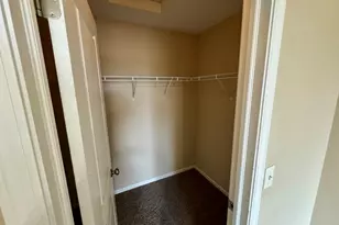 651 Stonegate Dr, Sycamore, IL 60178 - Photo 6