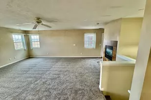 651 Stonegate Dr, Sycamore, IL 60178 - Photo 2