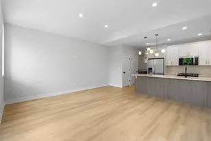 5004 S Prairie Ave, Chicago, IL 60615 - Photo 14