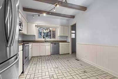 2412 Harlem Boulevard, Rockford, IL 61103 - Photo 8