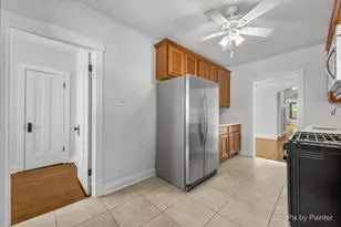 2252 W Winnemac Ave, Chicago, IL 60625 - Photo 10