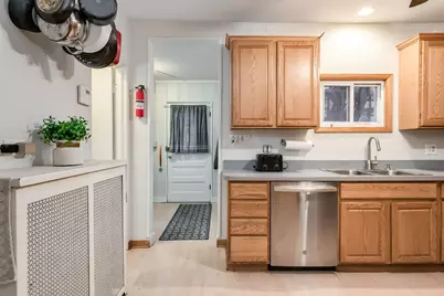 906 N Humphrey Avenue, Oak Park, IL 60302 - Photo 12
