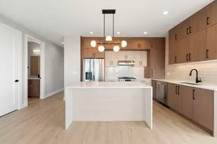 2355 W Flournoy St, Chicago, IL 60612 - Photo 6