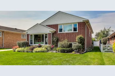 304 Amherst Avenue, Des Plaines, IL 60016 - Photo 2