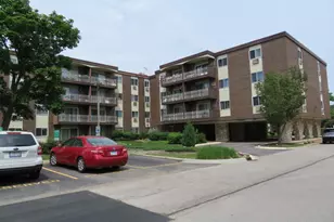 1311 S Finley Rd, Lombard, IL 60148 - Photo 1