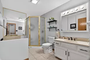 [Address not provided], Downers Grove, IL 60516 - Photo 16