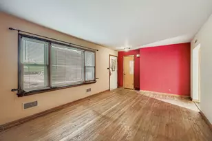 305 1/2 E North Ave, Northlake, IL 60164 - Photo 4
