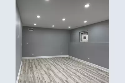 952 N Avers Avenue, Chicago, IL 60651 - Photo 12