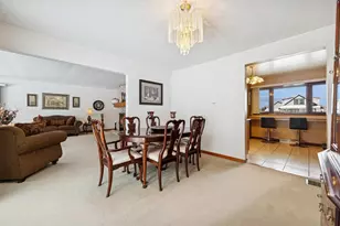 7216 S Octavia Ave, Bridgeview, IL 60455 - Photo 6