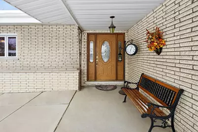 7216 S Octavia Avenue, Bridgeview, IL 60455 - Photo 2