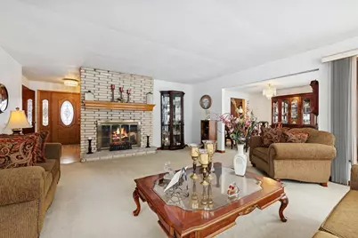 7216 S Octavia Avenue, Bridgeview, IL 60455 - Photo 4