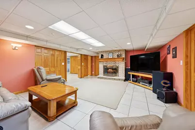 7216 S Octavia Avenue, Bridgeview, IL 60455 - Photo 18