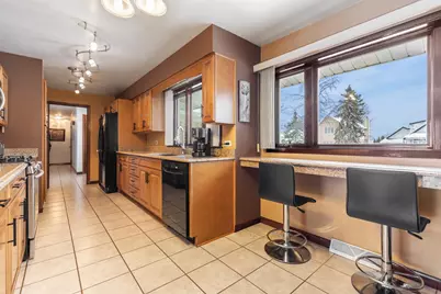 7216 S Octavia Avenue, Bridgeview, IL 60455 - Photo 8