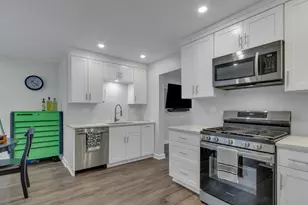 5421 Cleveland Dr, McHenry, IL 60050 - Photo 8