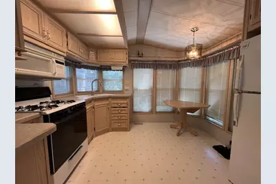 2795 E 28th Lot 140 Road, Seneca, IL 61360 - Photo 6