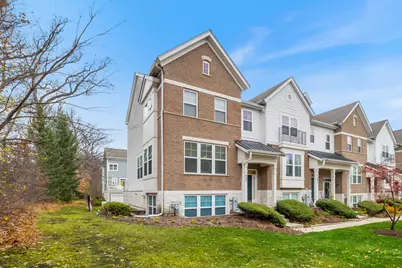 982 Tuscany Drive, Streamwood, IL 60107 - Photo 2