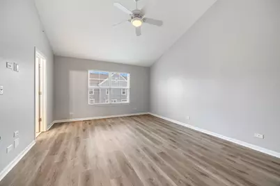 982 Tuscany Drive, Streamwood, IL 60107 - Photo 16