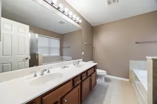 982 Tuscany Dr, Streamwood, IL 60107 - Photo 18