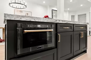 515 E Oakwood Blvd, Chicago, IL 60653 - Photo 10